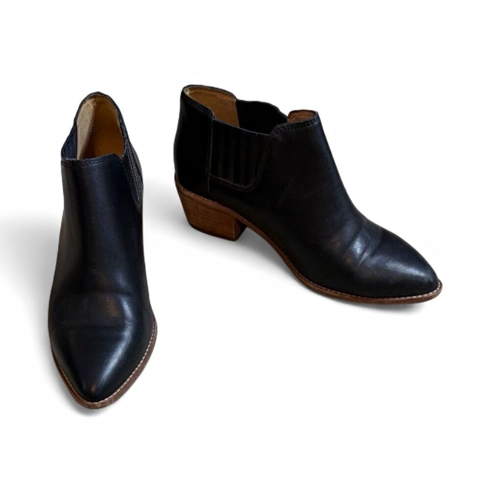 Black Leather Chelsea Ankle Boots Elastic Gore Pointed Toe Women's Size 6